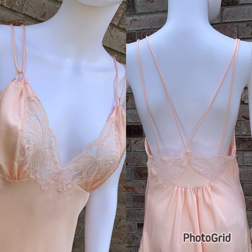 Vtg LILY OF FRANCE PeACH SHINY NYLON LACE Plunging Maxi Nightgown 36” Waist M